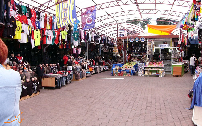 سوق المرآب الشرقي المحلي للتسوق في أنطاليا